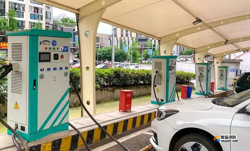 電動汽車充電樁與民用建筑之間的安全距離：為何重要？如何規(guī)范？