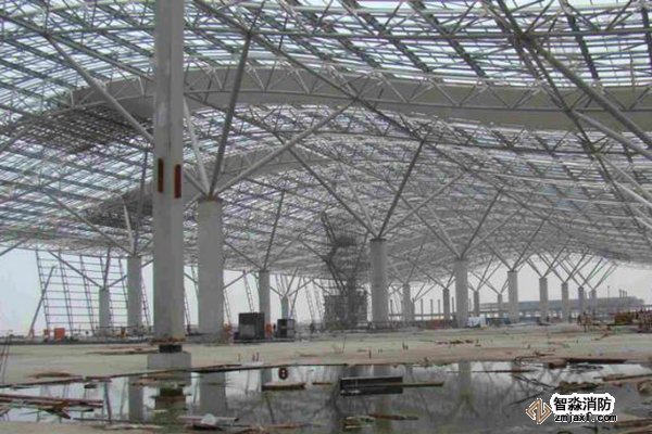 廠房需要設置貨梯或消防梯時，由建筑加固公司